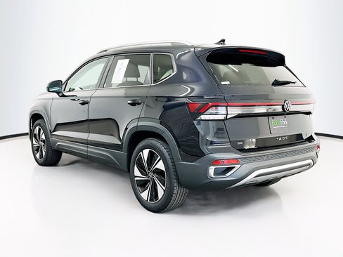 Used 2025 Volkswagen Taos SE AWD/4WD image 5