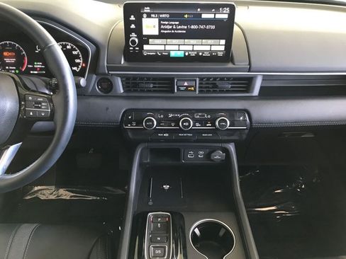 Used 2023 Honda Pilot Touring image 16