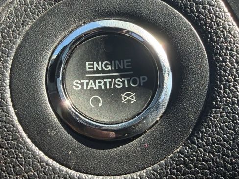 Used 2019 Ford Explorer XLT w/ Equipment Group 202A image 22