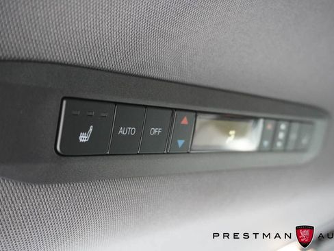Used 2023 Toyota Sienna Platinum AWD/4WD image 40