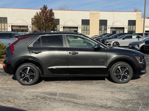 New 2026 Kia Niro SX image 2