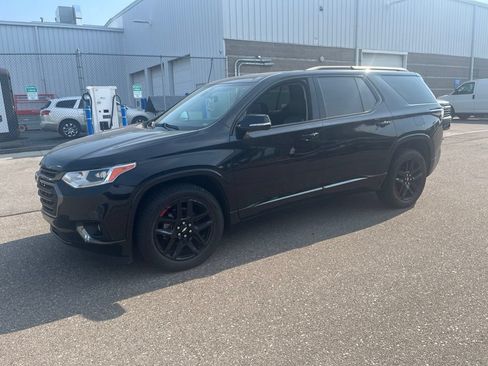 Used 2019 Chevrolet Traverse Premier w/ Redline Edition AWD/4WD image 3