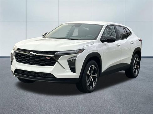 Used 2024 Chevrolet Trax RS w/ Driver Confidence Package image 10