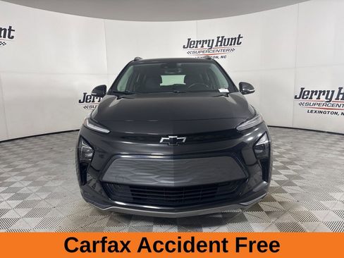 Used 2022 Chevrolet Bolt EUV LT w/ Convenience Package image 3