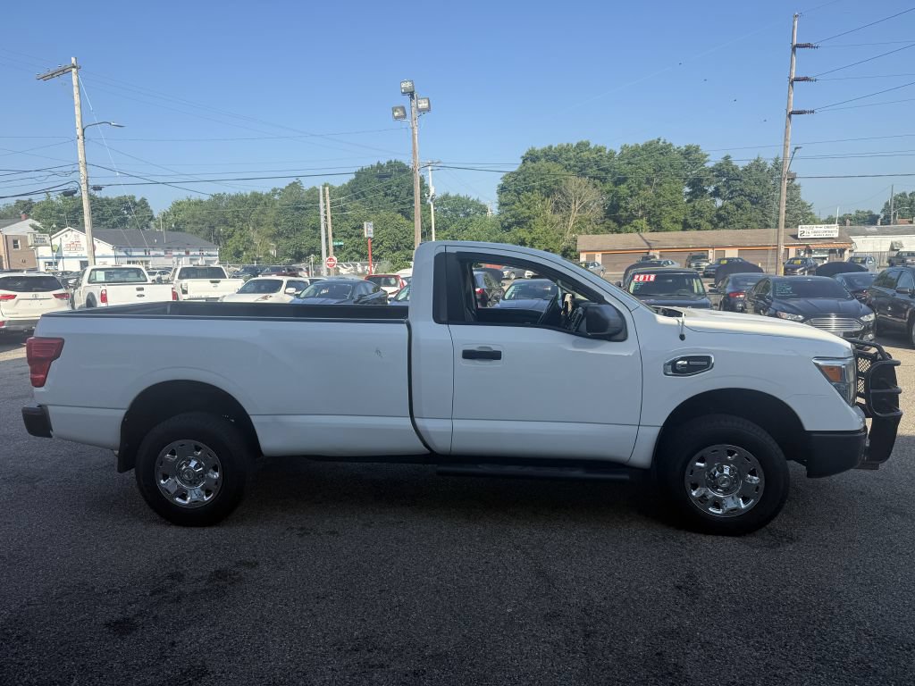 Used 2017 Nissan Titan S AWD/4WD image 5