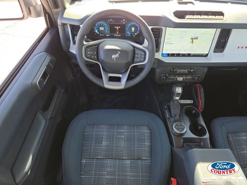 New 2026 Ford Bronco Heritage Edition image 8