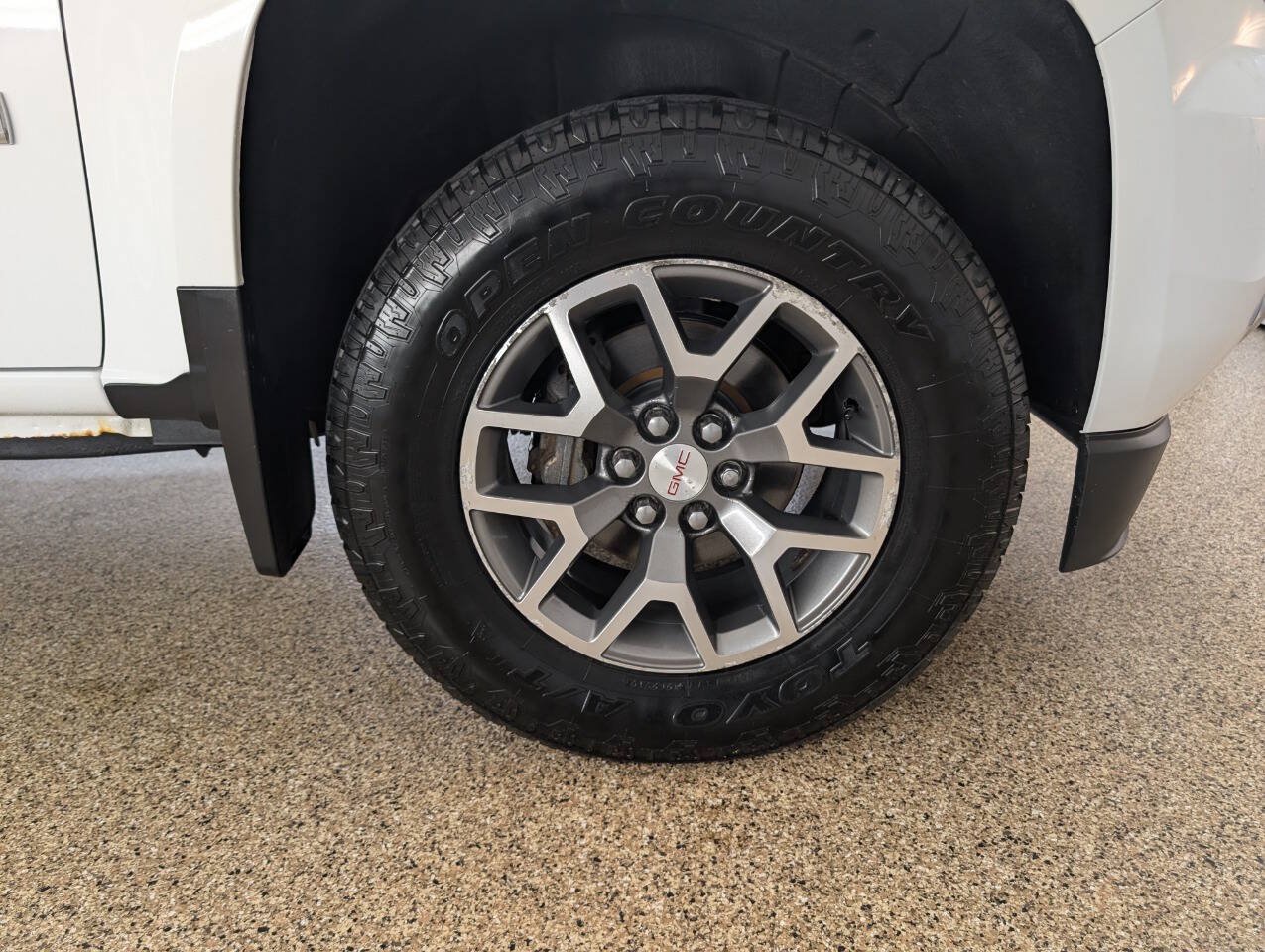 Used 2017 GMC Canyon SLE w/ All Terrain Package AWD/4WD image 21