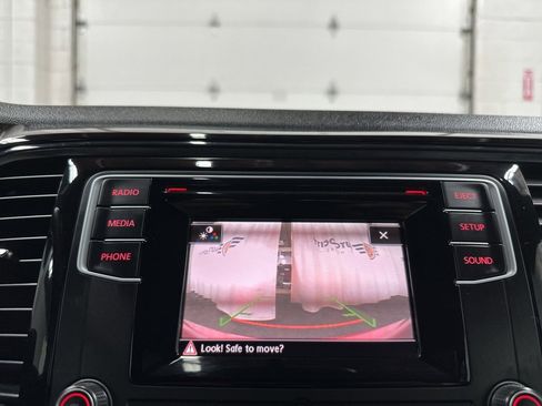 Used 2019 Volkswagen Beetle 2.0T S image 26