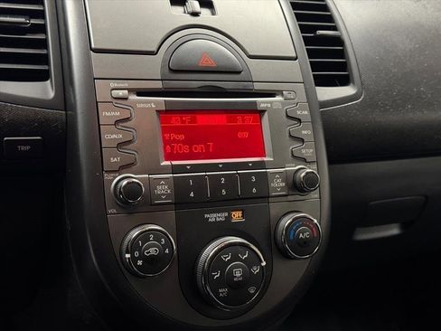 Used 2011 Kia Soul + w/ Audio Pkg image 17