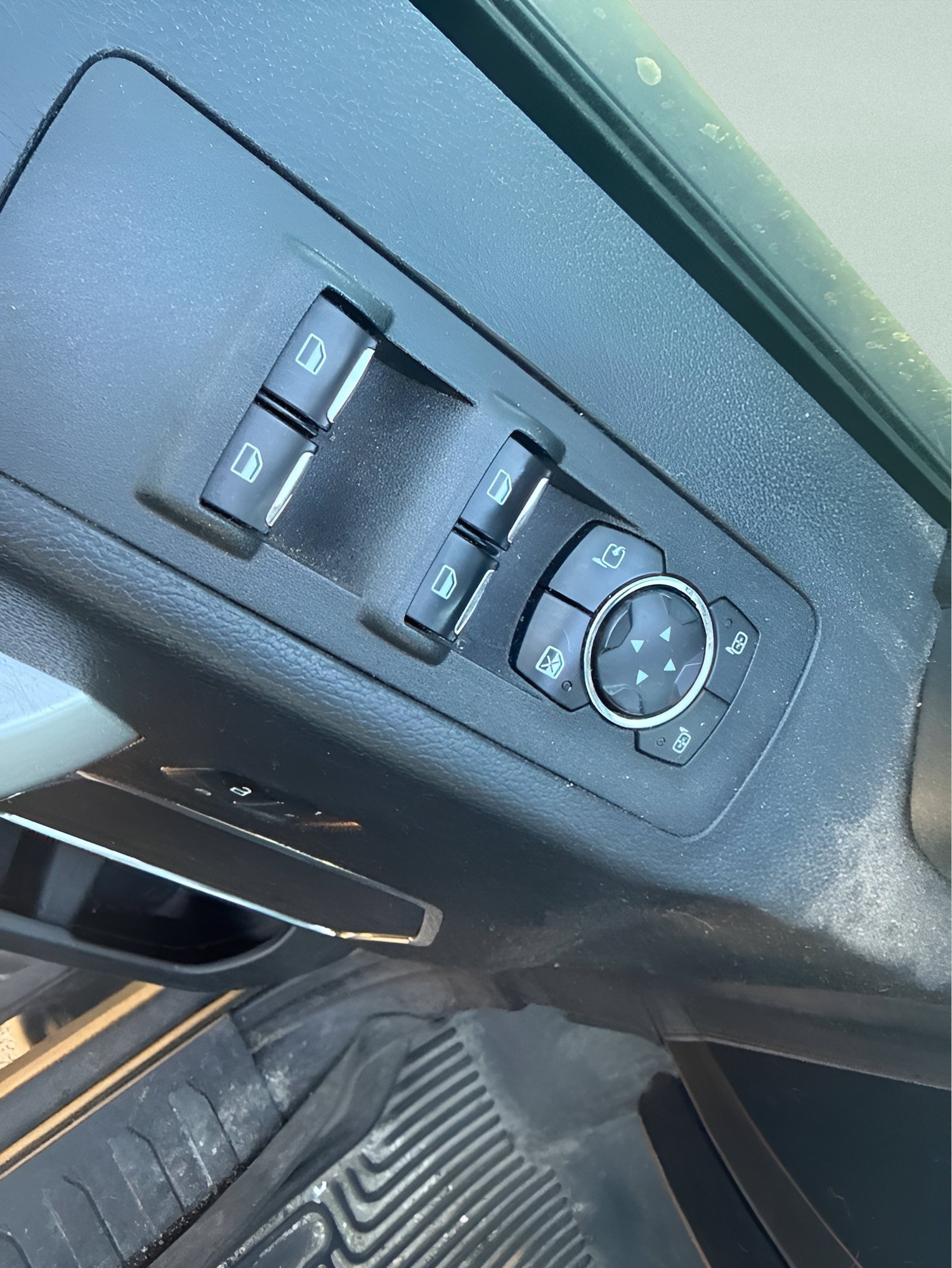 Used 2020 Ford F150 Lariat w/ Equipment Group 502A Luxury AWD/4WD image 22