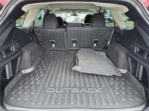 Used 2025 Subaru Outback Premium image 15