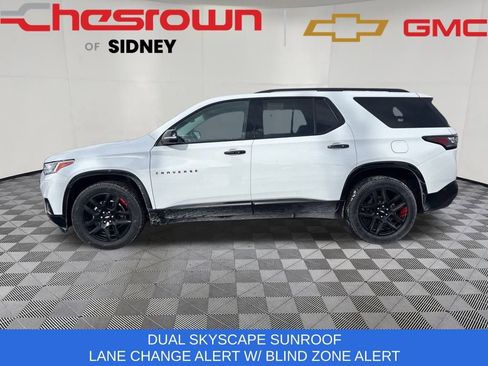 Used 2021 Chevrolet Traverse Premier w/ Redline Edition image 2