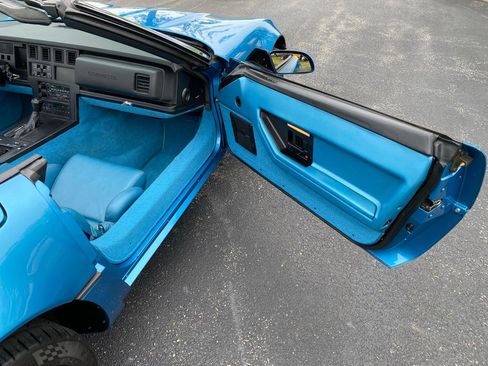Used 1989 Chevrolet Corvette Convertible RWD image 22