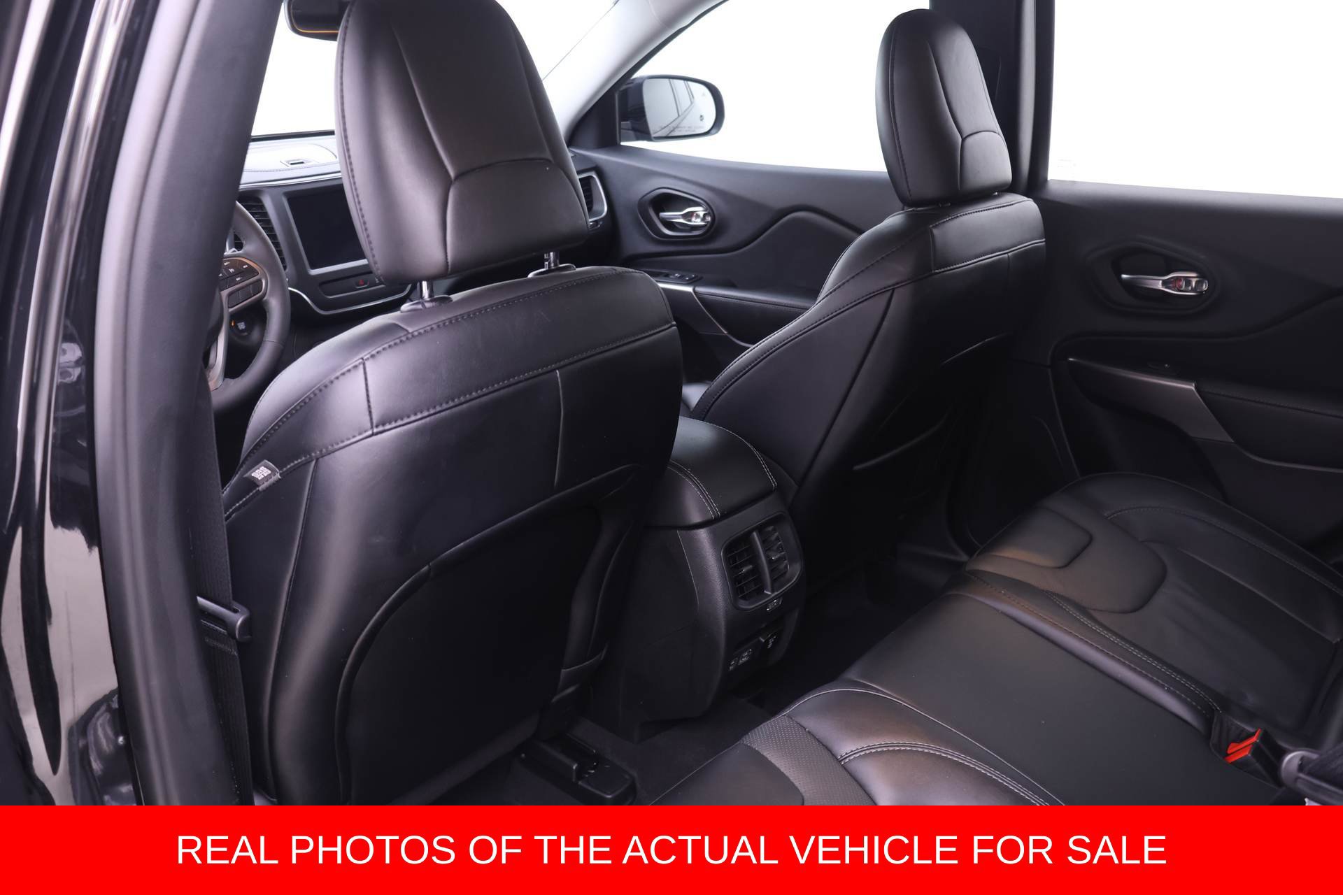 Used 2022 Jeep Cherokee Latitude Lux FWD image 10