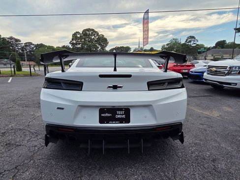 Used 2016 Chevrolet Camaro SS RWD image 4
