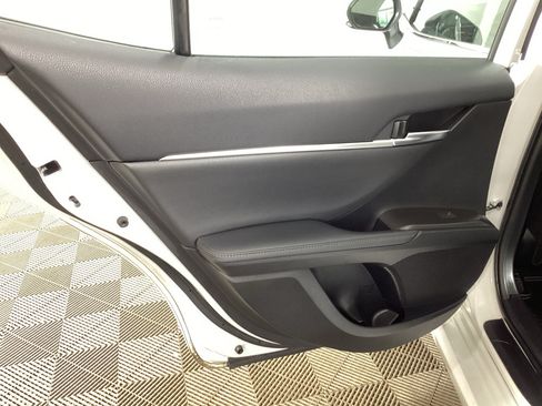 Used 2023 Toyota Camry XLE FWD image 14
