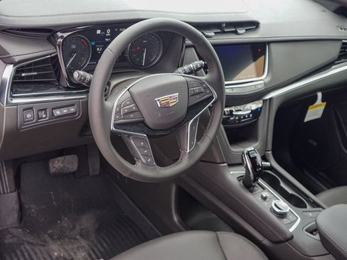 New 2026 Cadillac XT5 Premium Luxury w/ Driver Assist Package FWD image 9