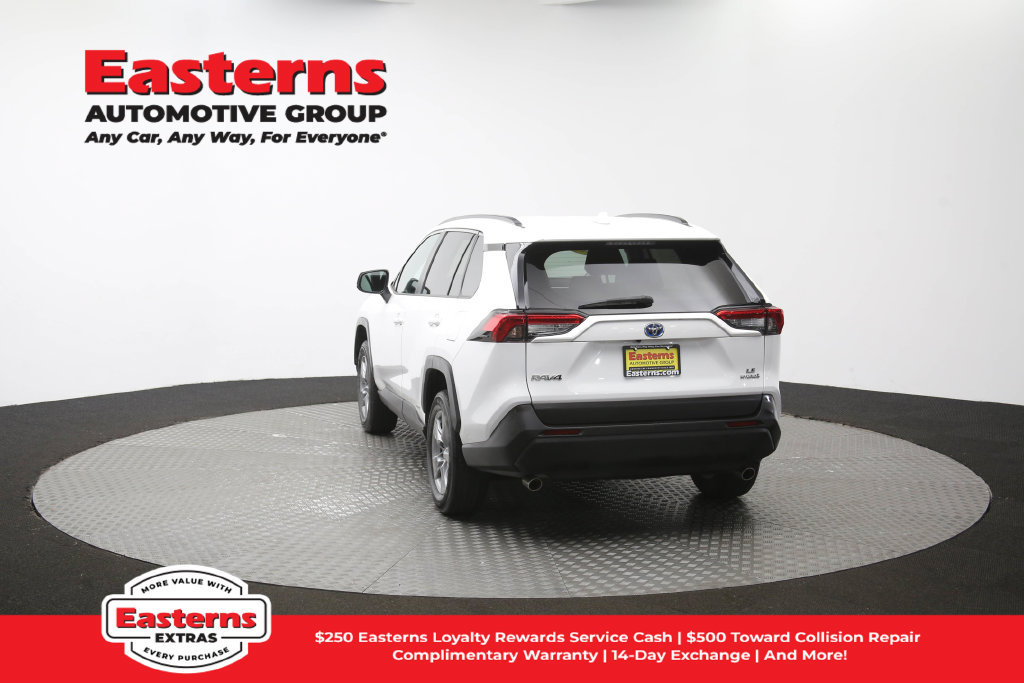Used 2022 Toyota RAV4 LE AWD/4WD image 37