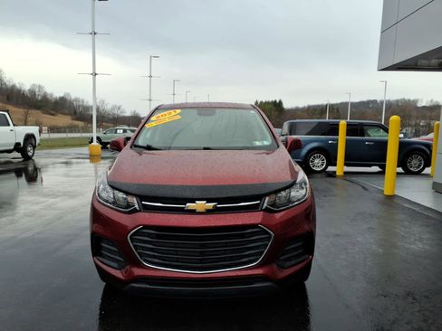 Used 2021 Chevrolet Trax LS w/ Tint and Cruise Package image 3