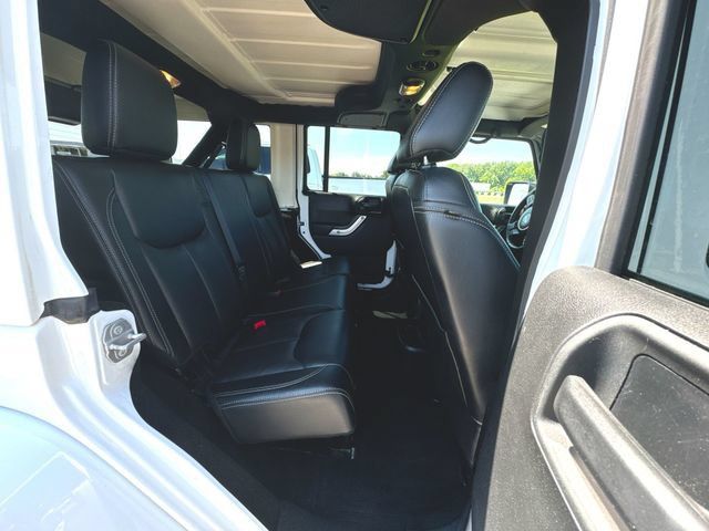 Used 2016 Jeep Wrangler Unlimited Sahara w/ Max Tow Package AWD/4WD image 24