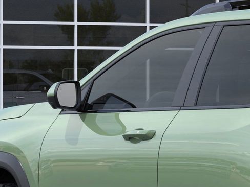 New 2026 Chevrolet Equinox ACTIV w/ Safety and Technology Package image 12