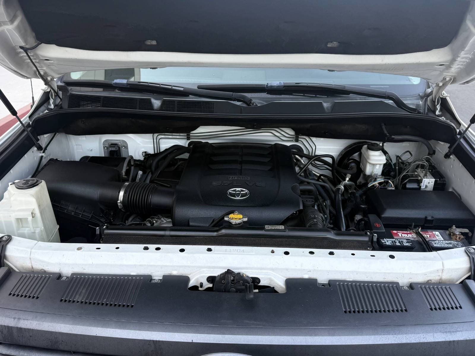 Used 2015 Toyota Tundra SR5 AWD/4WD image 13