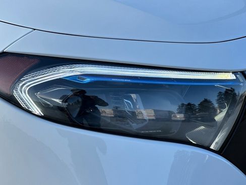 Certified 2023 Mercedes-Benz EQB 300 4MATIC image 9