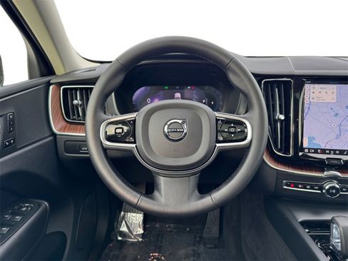 Certified 2023 Volvo XC60 B5 Plus w/ Climate Package image 13
