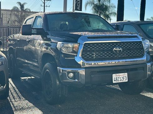 Used 2021 Toyota Tundra SR5 w/ SR5 Upgrade Package image 2