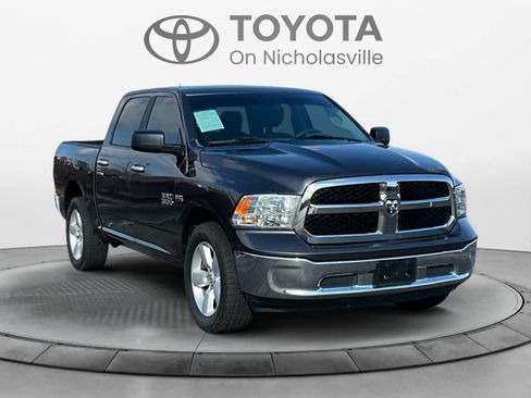 Used 2018 RAM 1500 Classic SLT image 8