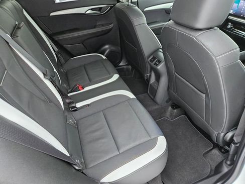 Used 2025 Buick Envision Sport Touring image 18