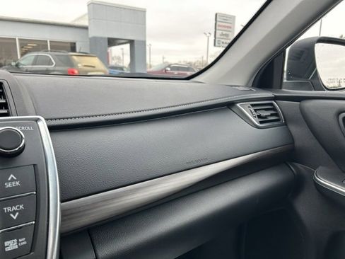 Used 2016 Toyota Camry XLE image 34