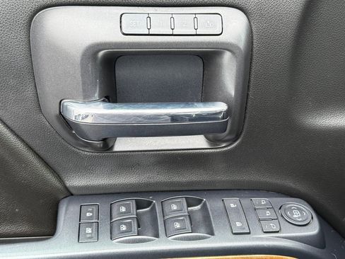 Used 2016 Chevrolet Silverado 1500 LTZ w/ LTZ Plus Package AWD/4WD image 15