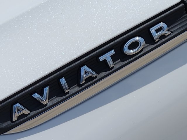 Used 2021 Lincoln Aviator Reserve w/ Elements Package Plus RWD image 11