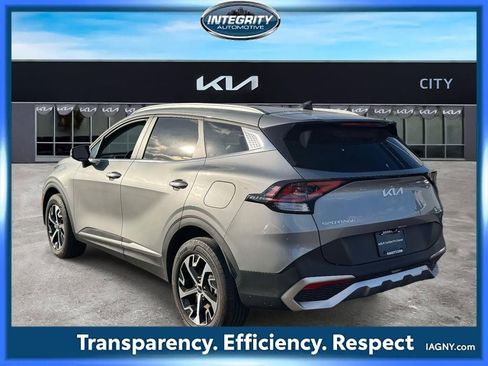 Certified 2024 Kia Sportage EX image 4