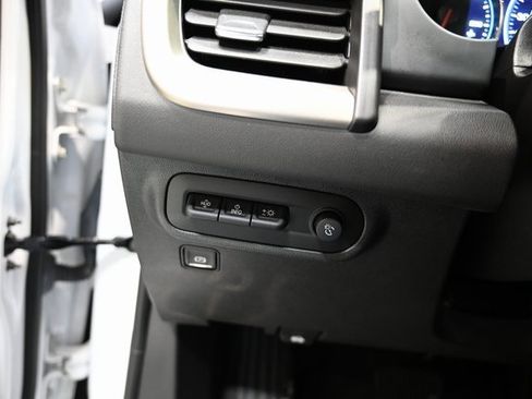 Used 2024 GMC Terrain Denali w/ Denali Premium Package image 25