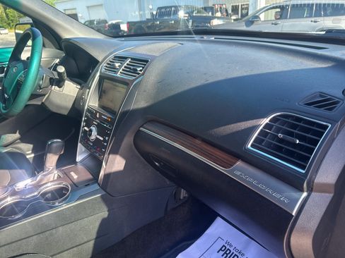 Used 2016 Ford Explorer Limited w/ Equipment Group 301A FWD image 47