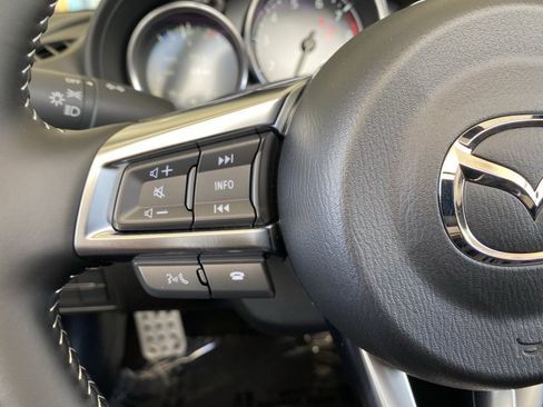 New 2026 MAZDA MX-5 Miata Club w/ Interior Package RWD image 6