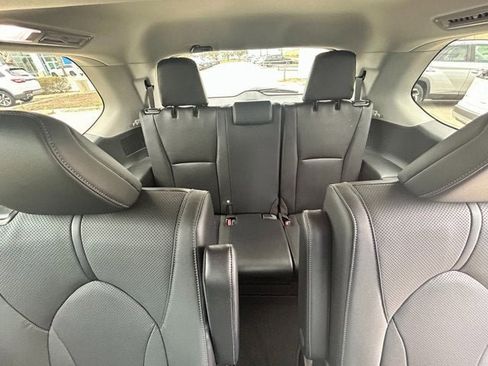Used 2025 Toyota Grand Highlander FWD image 8