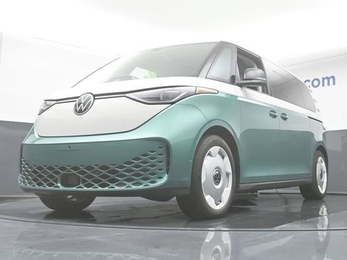 New 2025 Volkswagen ID. Buzz 1st Edition image 5