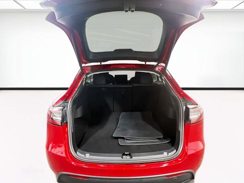 Used 2020 Tesla Model Y Long Range image 20