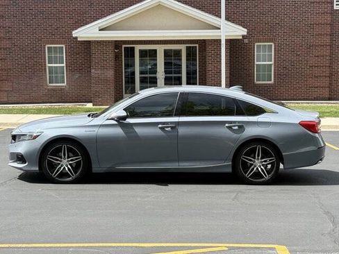 Used 2021 Honda Accord Touring image 7