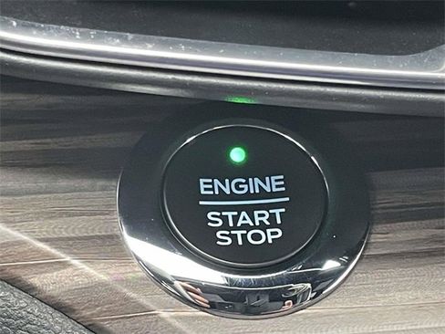 Used 2020 Ford Explorer Limited image 18