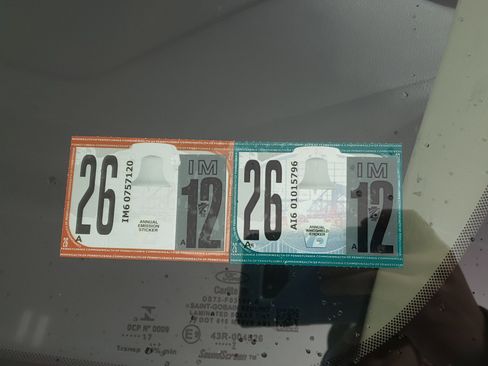 Used 2017 Ford Fusion SE w/ Fusion SE Technology Package image 27