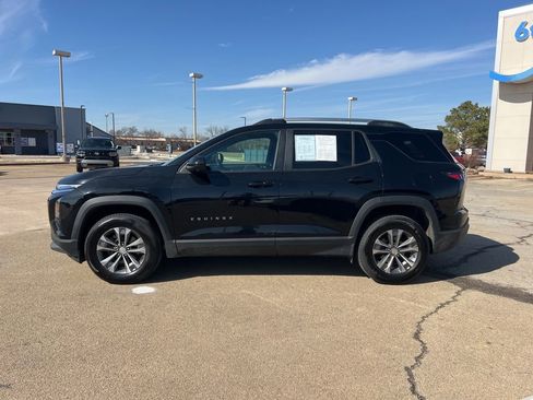 Used 2025 Chevrolet Equinox LT w/ Convenience Package II image 2