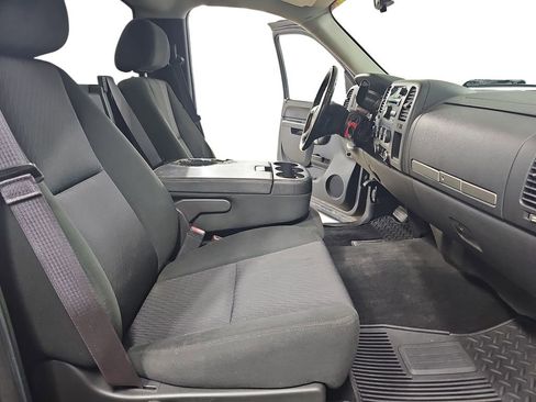 Used 2011 Chevrolet Silverado 1500 LT w/ Interior Plus Package AWD/4WD image 11