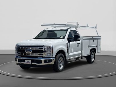 New 2025 Ford F350 XL w/ XL Chrome Package