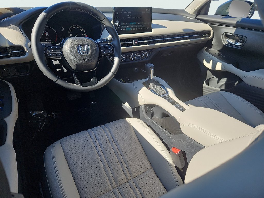 Used 2025 Honda HR-V EX-L image 11