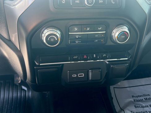 Used 2022 GMC Sierra 2500 Pro w/ Convenience Package AWD/4WD image 17