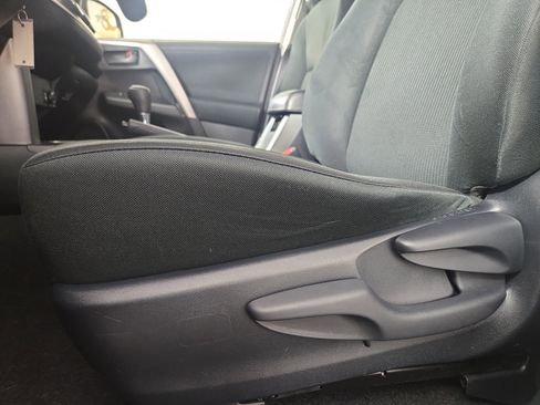 Used 2018 Toyota RAV4 LE w/ All Weather Liner Package image 28